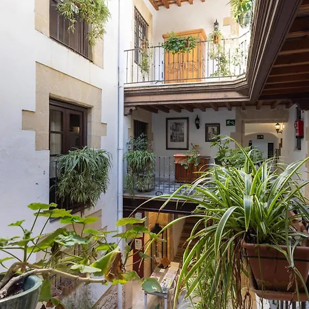 Casa Palacio De Leones